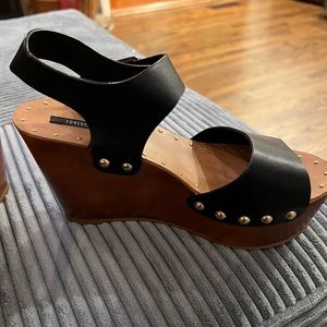 Forever 21 platform sandal